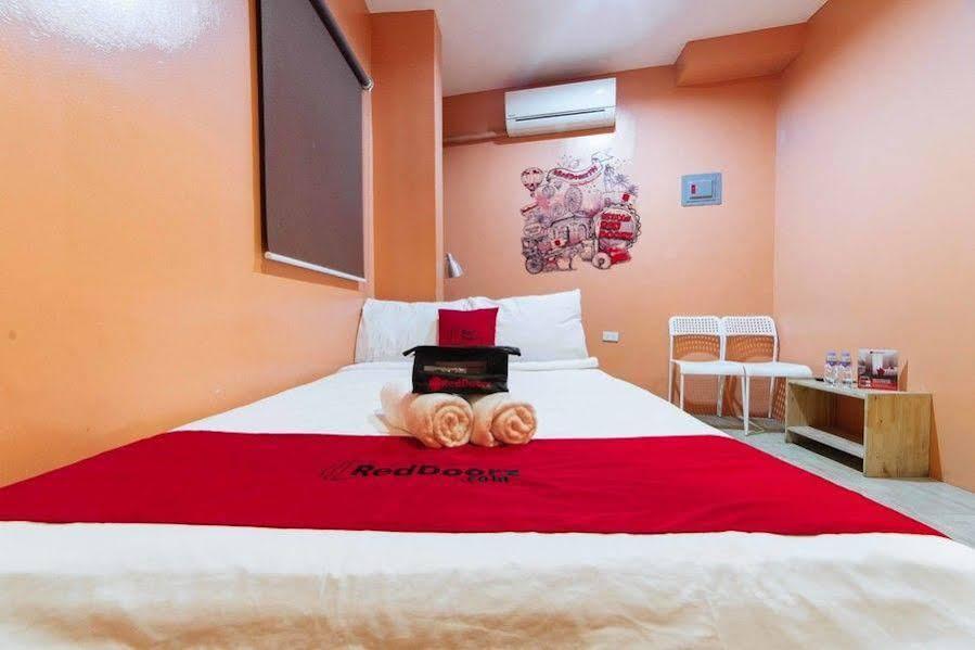 Reddoorz At Hotel Rosemarie Pasay Eksteriør billede